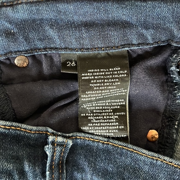 J Brand skinny jeans, size 26. Very soft and very stretchy fabric. - Picture 6 of 7